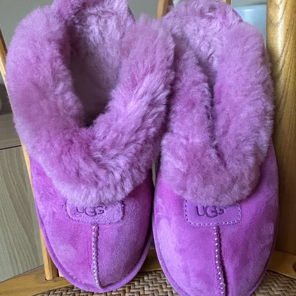 UGG Fuchsia Fluffy Slippers